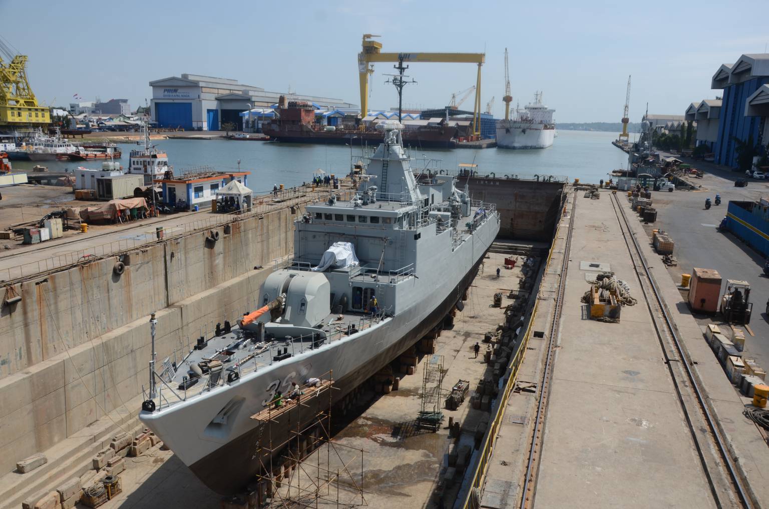 Armada Pertahanan KRI Malahayati
